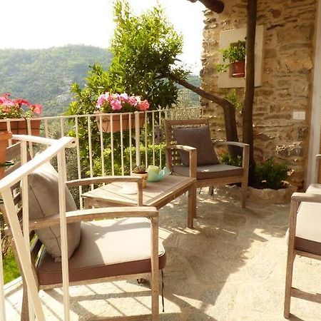 Casa Vacanze Sole Borghetto d'Arroscia Esterno foto
