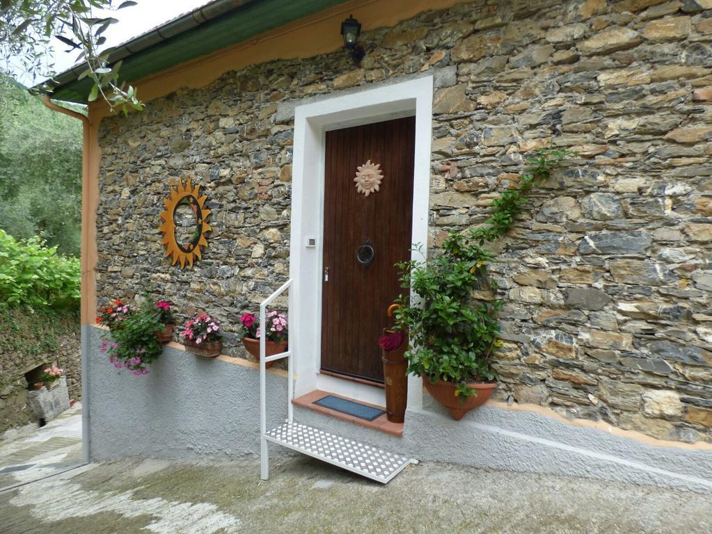 Casa Vacanze Sole Borghetto d'Arroscia Esterno foto