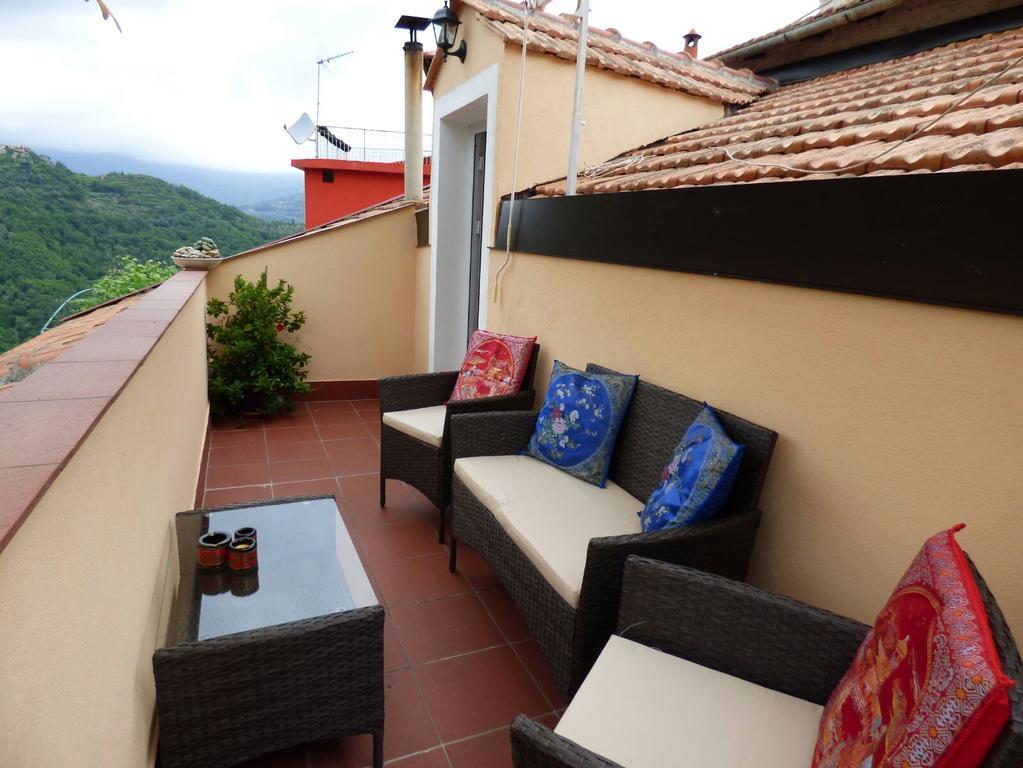 Casa Vacanze Sole Borghetto d'Arroscia Esterno foto